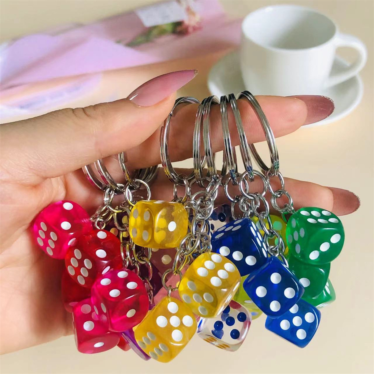 Cute 3D Dice Keychain Gaming R - Gaming Accessories Gifts For Men 评论和价格